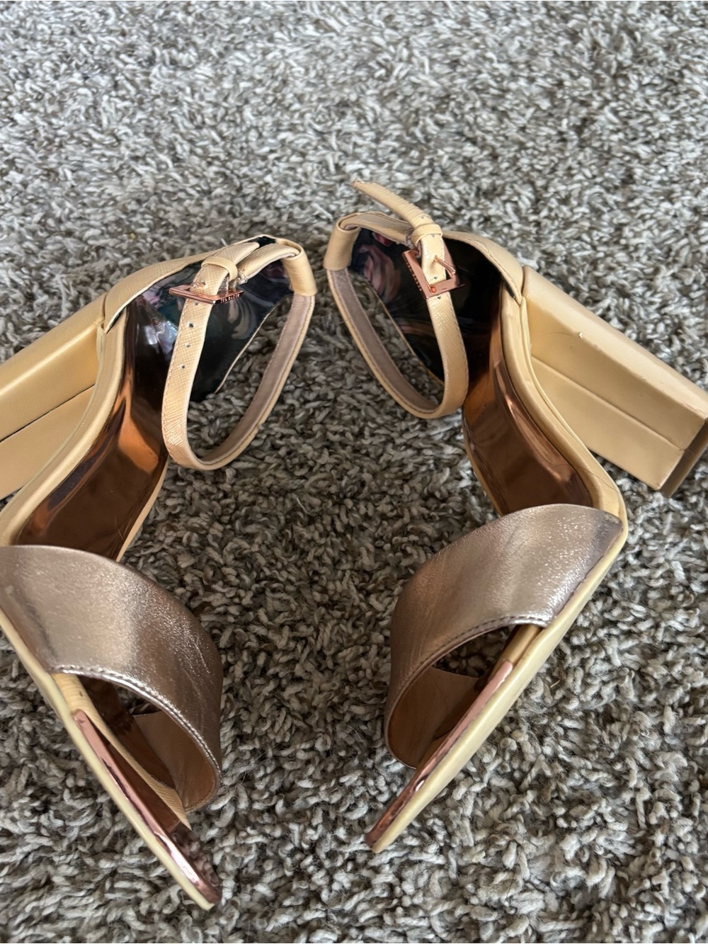 Ted Baker London Metallic Rose Gold and Beige Block Heel 9 Sandals mint